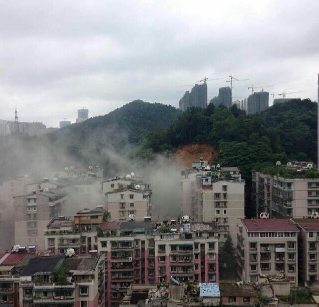 貴陽居民樓坍塌現場